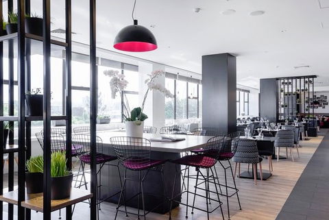 MRepublic Restaurant, Bar And Lounge - Accommodation Yamba 1