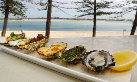 Alfie's Mooo Char + Bar - Accommodation Yamba 3