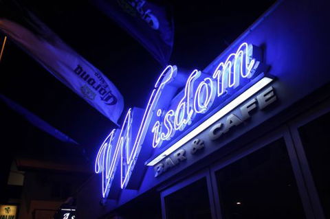 PAUL'S SEAFOOD ON GOUGER - Accommodation Yamba 3