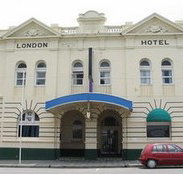 The London Hotel - Accommodation Yamba
