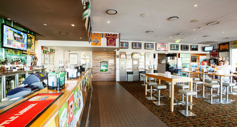 Pelican Waters Tavern - Accommodation Yamba 2