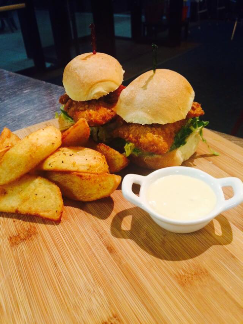 Salamander Tavern - Accommodation Yamba 2