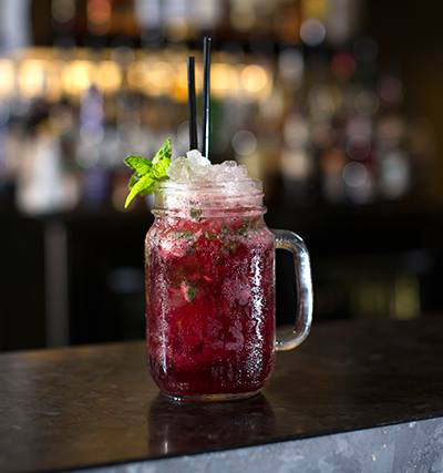 Walrus Social House - Accommodation Yamba 2