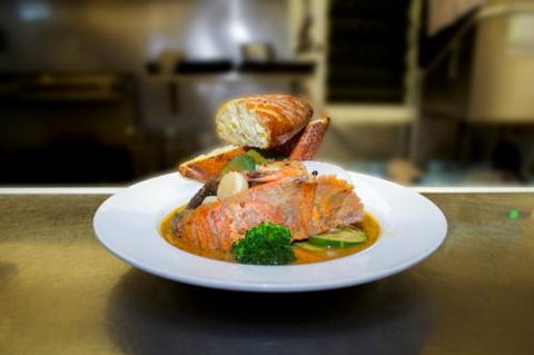 KBR’s Licensed Restaurant - Accommodation Yamba 2