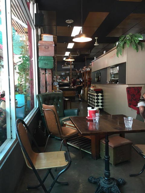 Page 27 Cafe - Accommodation Yamba 1