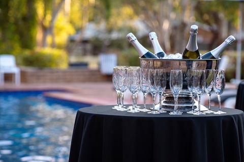 Christmas Day Lunch At DoubleTree By Hilton Alice Springs - Accommodation Yamba 2