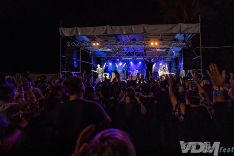 VDM Fest - Rock Edge Country Music Festival - Accommodation Yamba 1