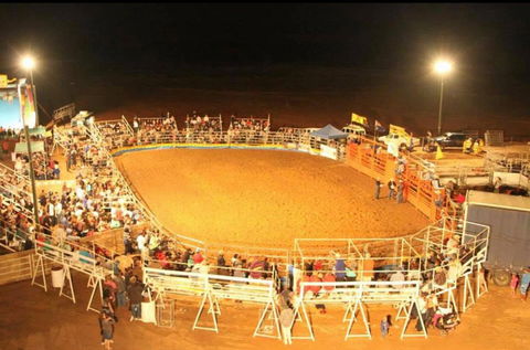 Black Opal Bull And Bronc Ride - Accommodation Yamba 1