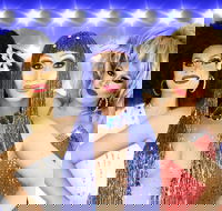 Les Divas An All Male Revue - Accommodation Yamba