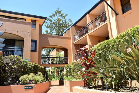 Mermaid Beach Park View Resort - Accommodation Yamba 0