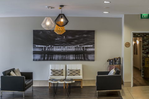 Pacific Suites Canberra - Accommodation Yamba 4