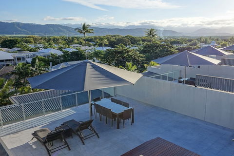 Coconut Grove - Accommodation Yamba 2