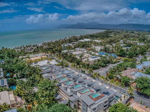 Coconut Grove - Accommodation Yamba 1