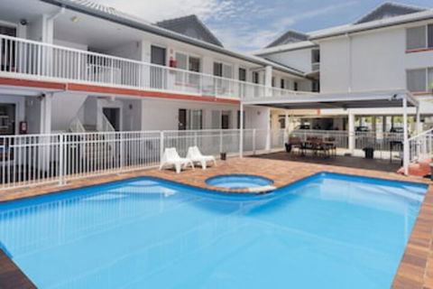 Sunshine Beach Resort - Accommodation Yamba 0