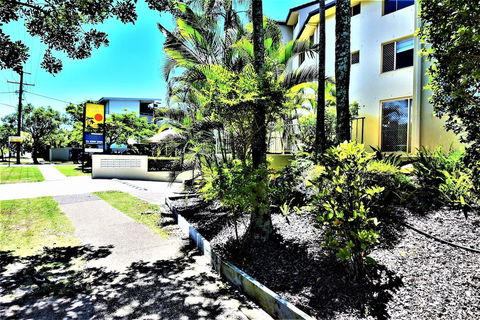 Sand Castles On Currumbin Beach - Accommodation Yamba 2