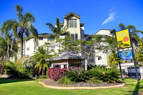 Sand Castles On Currumbin Beach - Accommodation Yamba 3