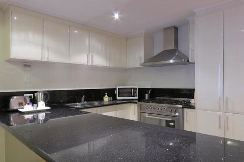 Verandah Apartments - Accommodation Yamba 3