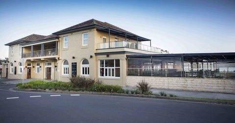 The Huskisson - Accommodation Yamba 1
