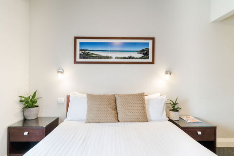 The Huskisson - Accommodation Yamba 4