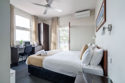The Huskisson - Accommodation Yamba 3