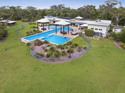 Beach Road Holiday Homes - Accommodation Yamba 2