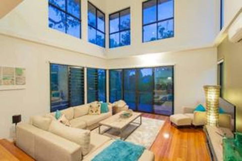Beach Road Holiday Homes - Accommodation Yamba 5