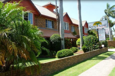 Royal Palms Motor Inn - Accommodation Yamba 0