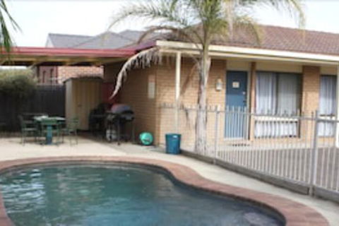 Country Home Motor Inn - Accommodation Yamba 2