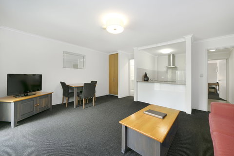 Mt Ommaney Hotel Apartments - Accommodation Yamba 6