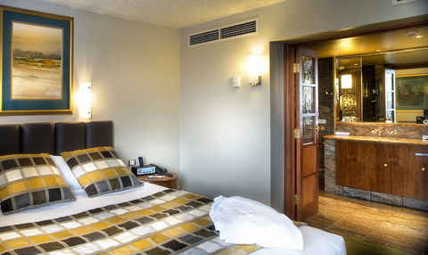 Country Club Tasmania - Accommodation Yamba 6