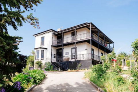The Dragonfly Inn - Accommodation Yamba 0