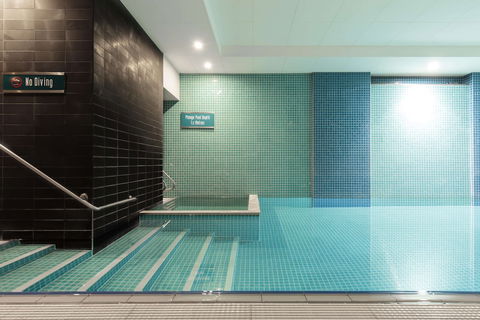 Oaks Glenelg Plaza Pier Suites - Accommodation Yamba 0