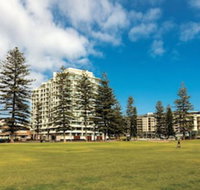 Oaks Glenelg Liberty Suites - Accommodation Yamba