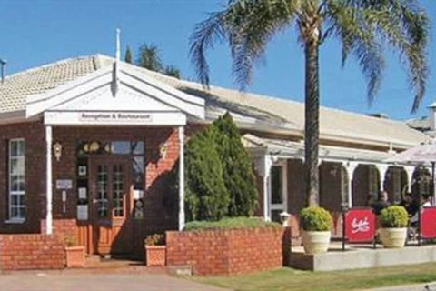 John Pirie Motor Inn - Accommodation Yamba 7