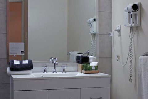 John Pirie Motor Inn - Accommodation Yamba 4