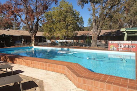 Matthew Flinders Motor Inn - Accommodation Yamba 0