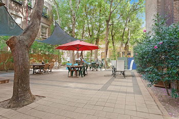 Blue Parrot Backpackers - Accommodation Yamba 4