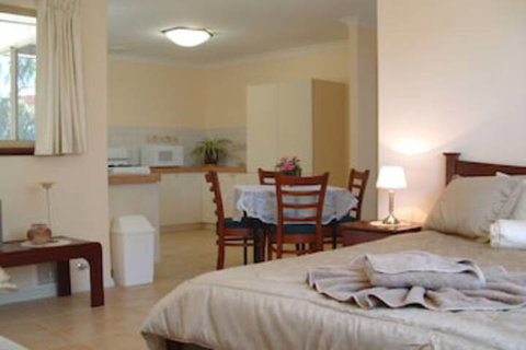 The Nosh & Nod - Avon Terrace - Accommodation Yamba 4