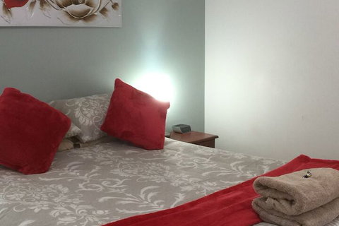 The Nosh & Nod - Avon Terrace - Accommodation Yamba 3