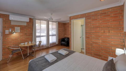 Gunsynd Motor Inn - Accommodation Yamba 4