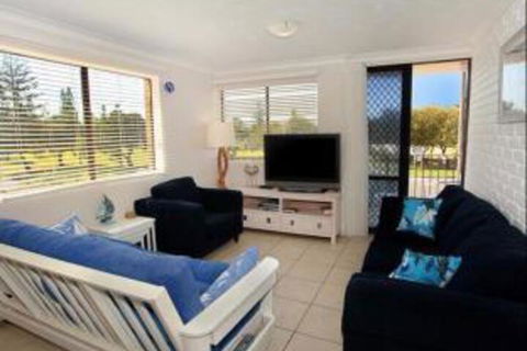 Pacific 1 / 103 - Accommodation Yamba 3