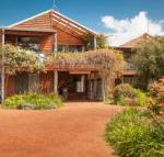 Rainbow House - Accommodation Yamba
