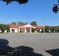 Bishops Lodge Narrandera - Accommodation Yamba