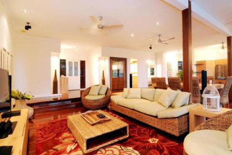 Seaview - Accommodation Yamba 4