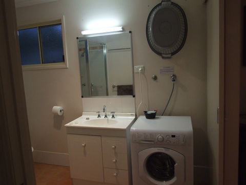 Lake Barra Cottages - Accommodation Yamba 4