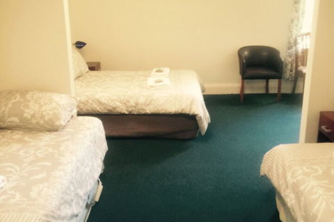 Ross Hotel - Accommodation Yamba 2