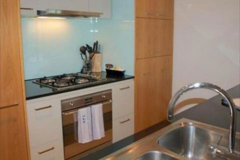 Docklands Prestige Apartments - Accommodation Yamba 4