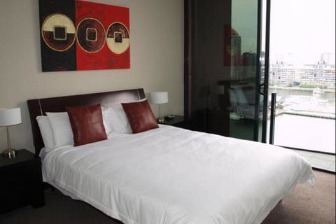 Docklands Prestige Apartments - Accommodation Yamba 5