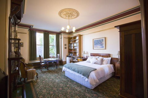 Turret House - Accommodation Yamba 4