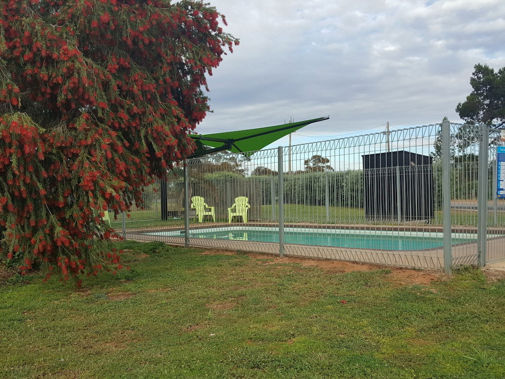 Sea Lake ACT Accommodation Yamba
